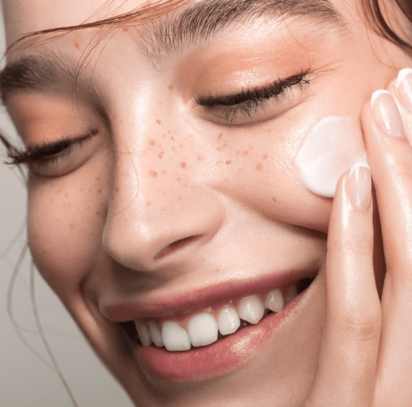 لوسیون مرطوب کننده لایت سیمپل  125Ml |simple